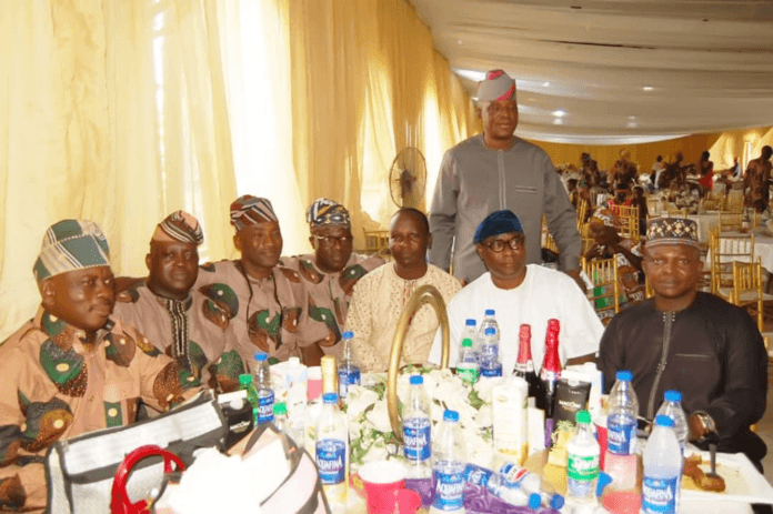 Engr Nurudeen Adeyemi, Other 41 RC NDA Members Honour Wale Oyelude @ Father’s Funeral in Ibokun